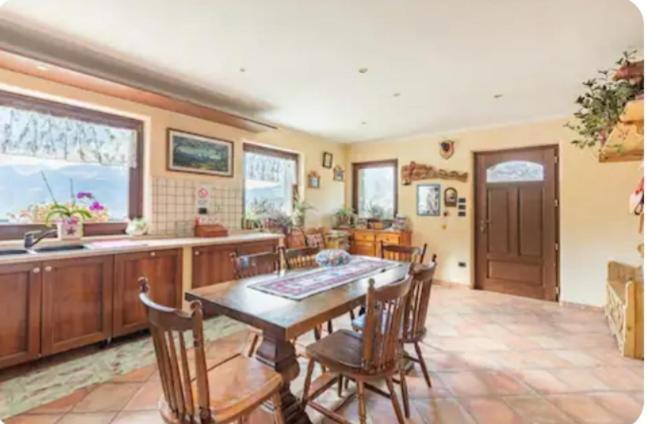 Holiday home La Maison Rose Brissogne